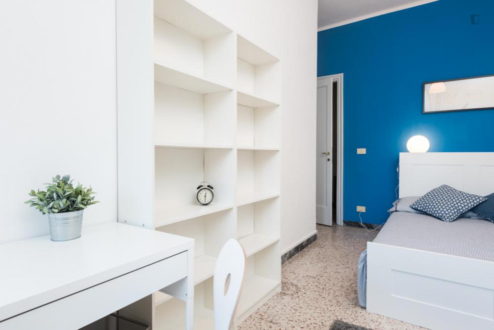 Bright double bedroom in a 4-bedroom apartment near Facoltà di Psicologia Sapienza Università di Roma