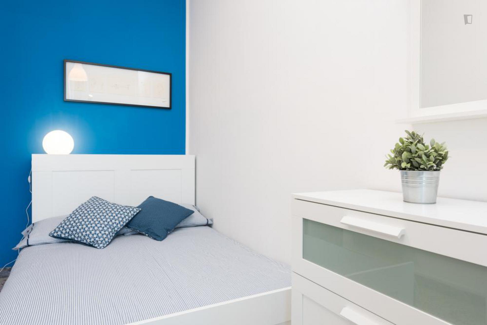 Bright double bedroom in a 4-bedroom apartment near Facoltà di Psicologia Sapienza Università di Roma