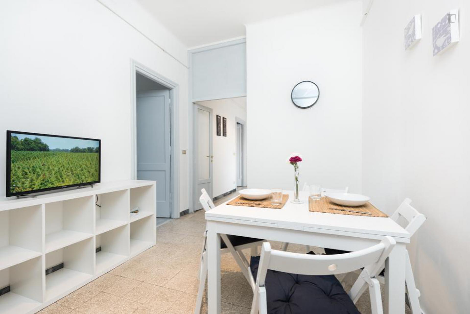 Bright double bedroom in a 4-bedroom apartment near Facoltà di Psicologia Sapienza Università di Roma