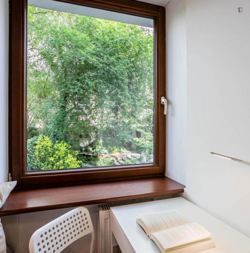 Room in a 2-room flat near Metro Wilanowska subway, close to Lazarski University