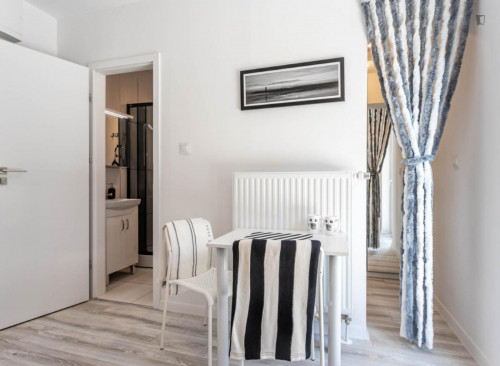 Studio with garden 25 minutes Warsaw's center, close to SWPS University - Gallery - 6