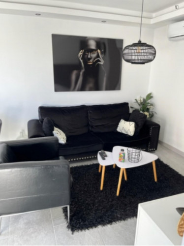 Modern 3 Bedroom Apartment close to Parc Lo Morant - Gallery - 27