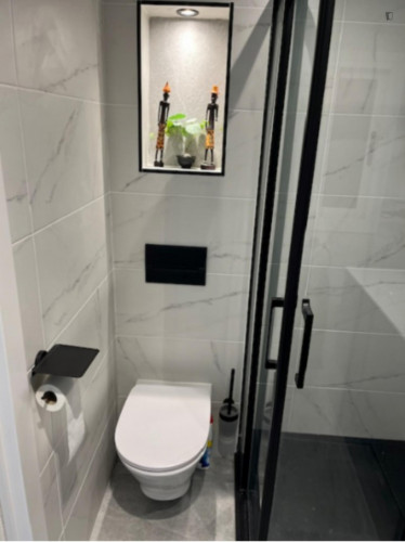 Modern 3 Bedroom Apartment close to Parc Lo Morant - Gallery - 15