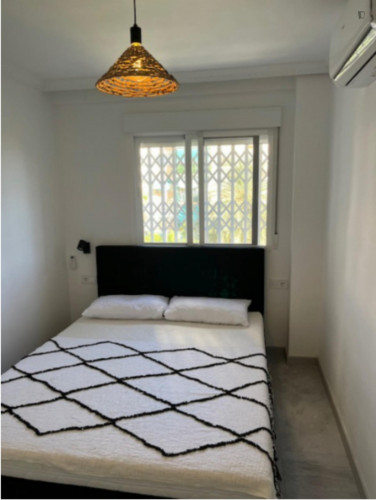 Modern 3 Bedroom Apartment close to Parc Lo Morant - Gallery - 29