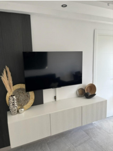 Modern 3 Bedroom Apartment close to Parc Lo Morant - Gallery - 26