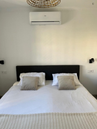Modern 3 Bedroom Apartment close to Parc Lo Morant - Gallery - 9