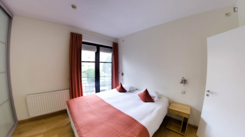 Bright 2-Bedroom apartment with terrace, near Meiser Station - Gallery - 2