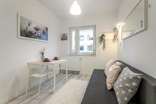 Studio flat 25 minutes to Warsaw's center, close to SWPS University