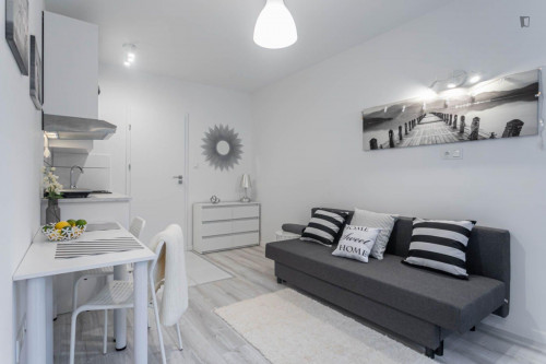 Studio flat with balcony,25 minutes to Warsaw's center, close to SWPS University