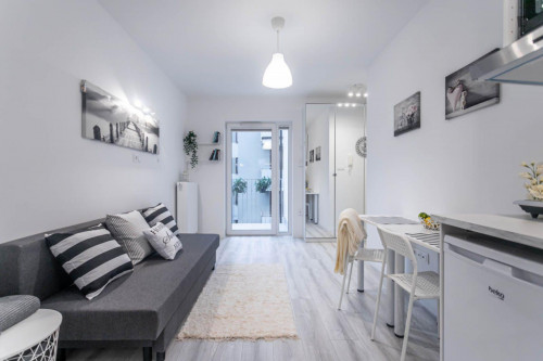 Studio flat with balcony,25 minutes to Warsaw's center, close to SWPS University