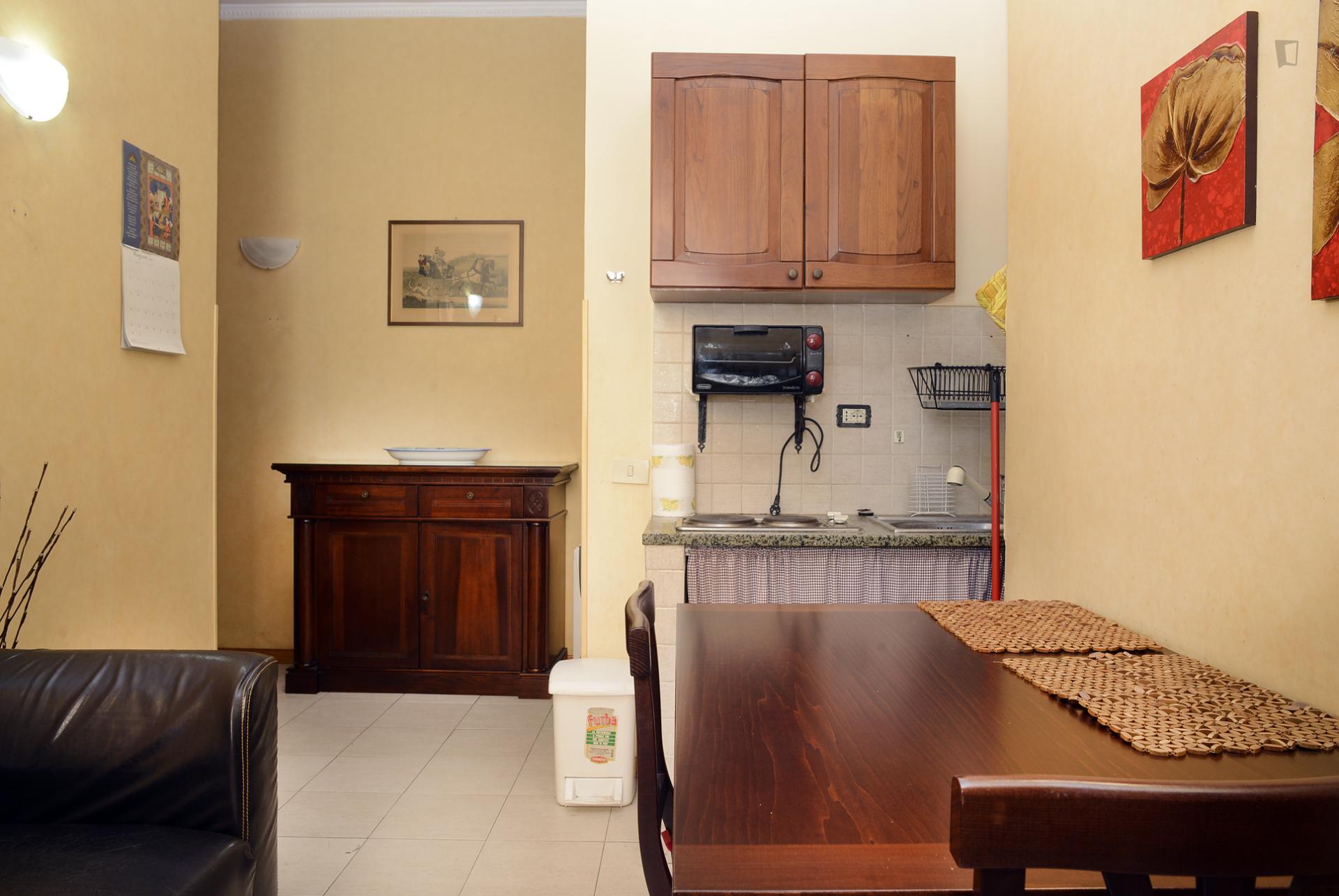 Pleasant double bedroom in proximity of Istituto Europeo di Design