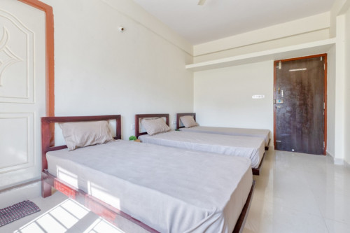 HelloWorld BrookeField CoLiving  - Gallery -  5