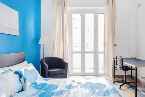 Cool double bedroom in a 4-bedroom apartment near Porta Maggiore