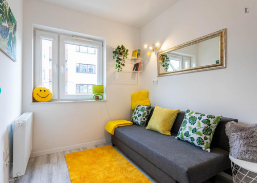 Cosy studio 25 minutes to Warsaw's center, close to SWPS University