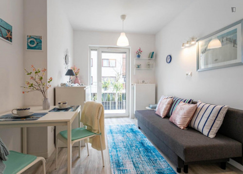 Studio flat 25 minutes to Warsaw's center, close to SWPS University