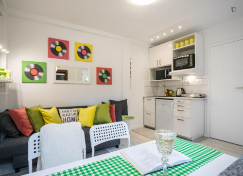 Studio flat near Metro Wilanowska subway station, close to Lazarski University - Gallery - 7