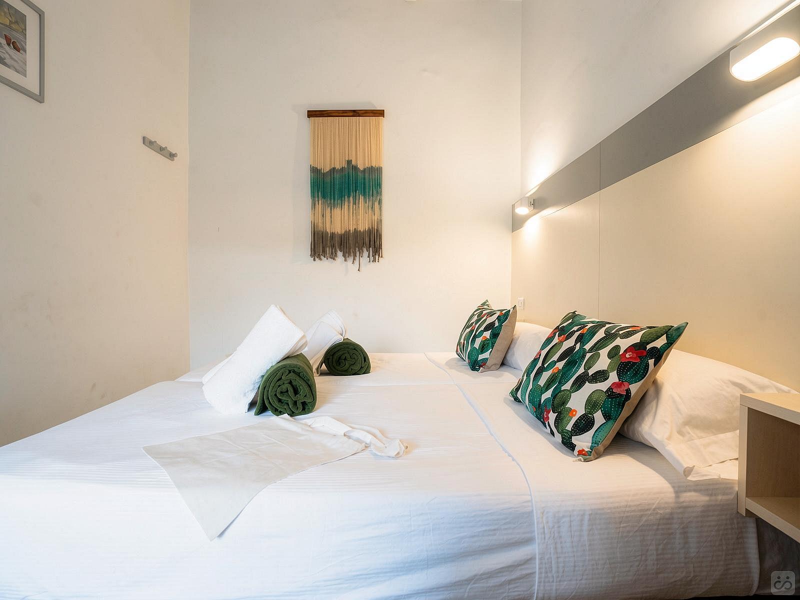 Twin Room – No Window - Sustainable Coliving and Coworking Oasis with Cultural Immersion in San Sebastian de La Gomera House - Gallery - 21