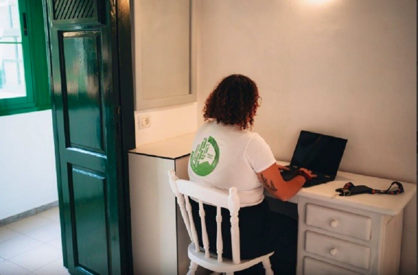 Twin Room – No Window - Sustainable Coliving and Coworking Oasis with Cultural Immersion in San Sebastian de La Gomera House - Gallery - 7