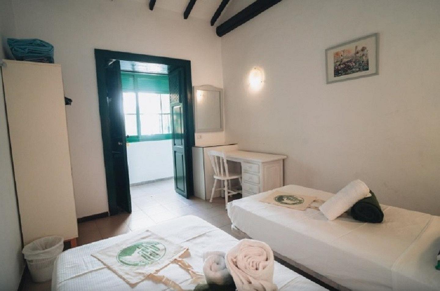 Twin Room – No Window - Sustainable Coliving and Coworking Oasis with Cultural Immersion in San Sebastian de La Gomera House - Gallery - 19