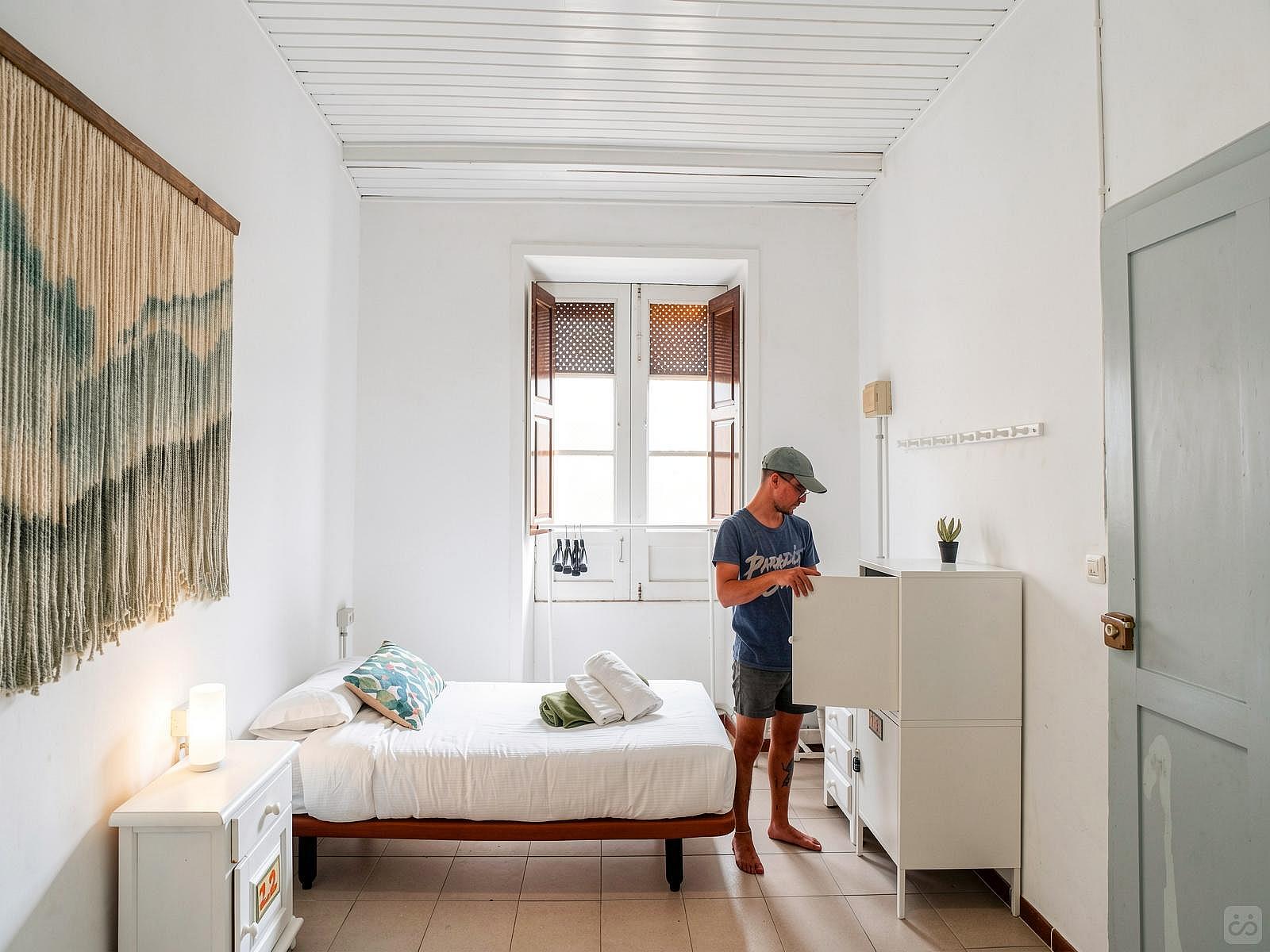 Bed In A 2-Bed Males Only Room - Sustainable Coliving and Coworking Oasis with Cultural Immersion in San Sebastian de La Gomera House - Gallery - 29