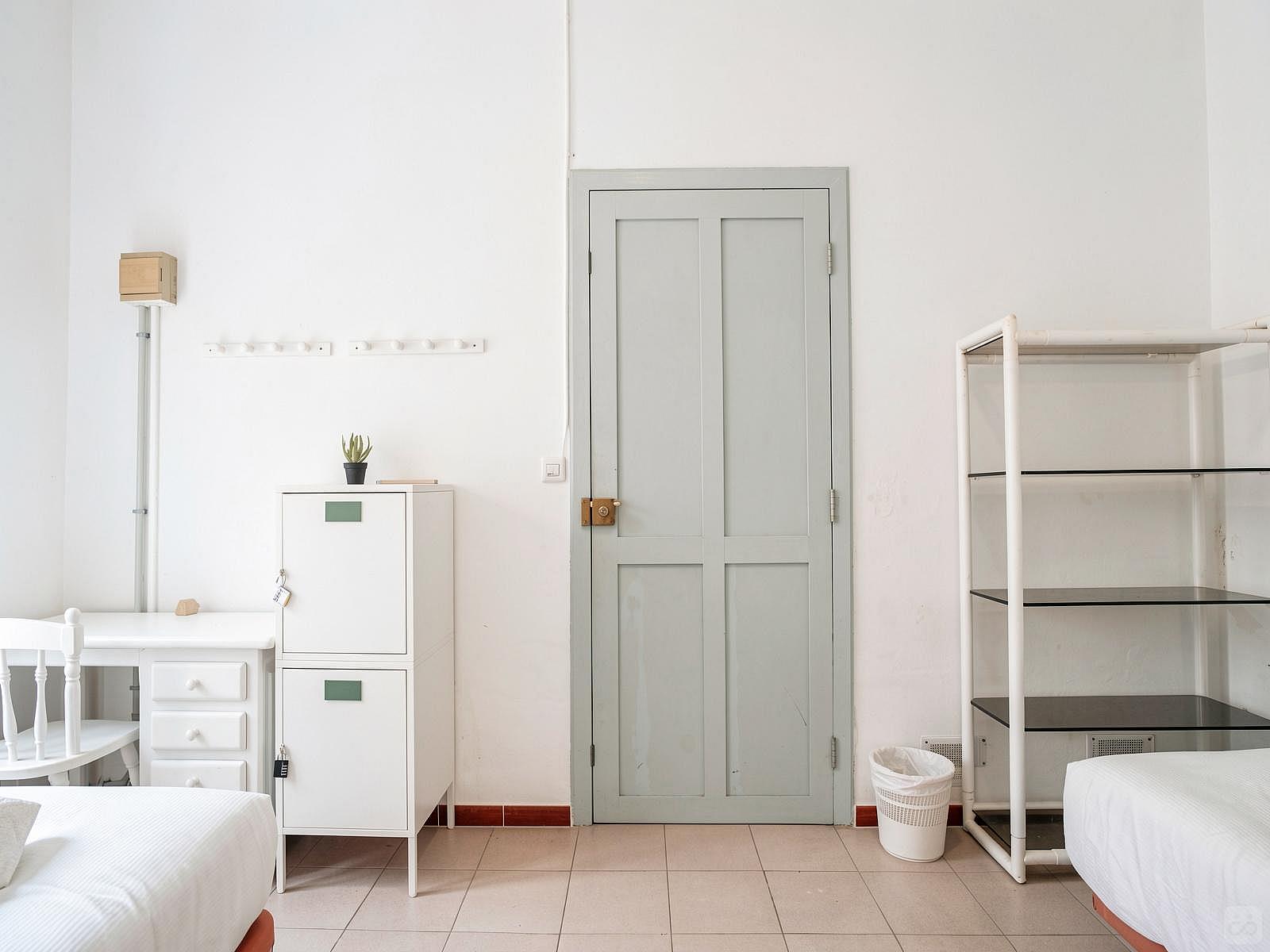 Bed In A 2-Bed Males Only Room - Sustainable Coliving and Coworking Oasis with Cultural Immersion in San Sebastian de La Gomera House - Gallery - 33