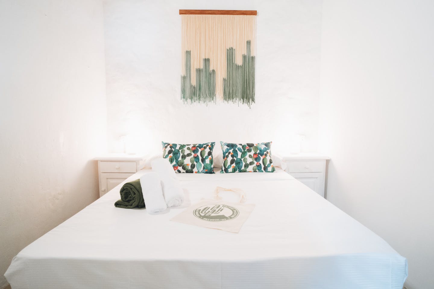 Double Room (double Bed) – Window - Sustainable Coliving and Coworking Oasis with Cultural Immersion in San Sebastian de La Gomera House - Gallery - 1