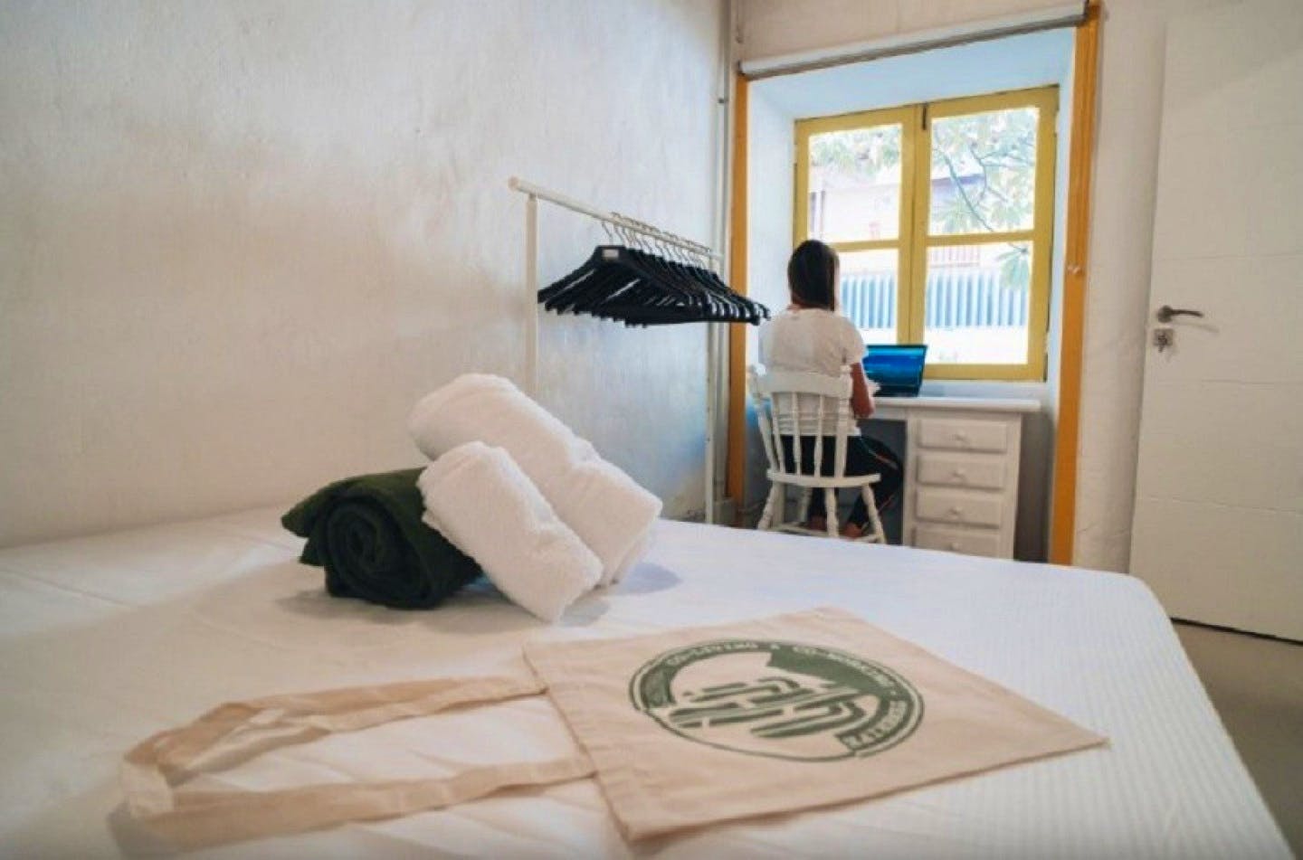 Double Room (double Bed) – Window - Sustainable Coliving and Coworking Oasis with Cultural Immersion in San Sebastian de La Gomera House - Gallery - 10