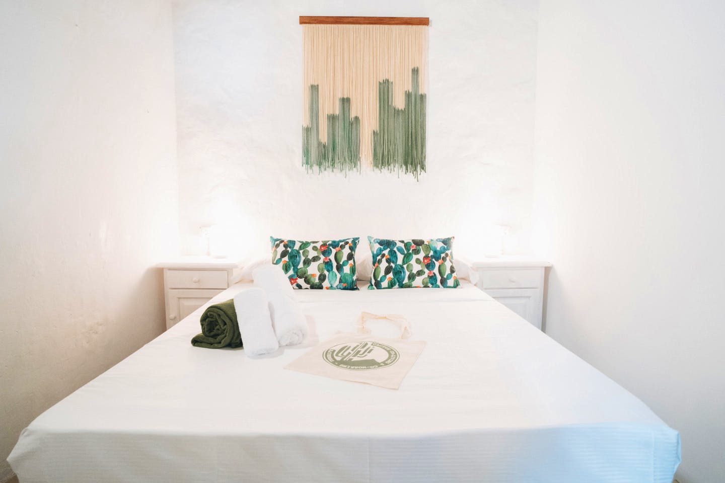 Double Room (double Bed) – Window - Sustainable Coliving and Coworking Oasis with Cultural Immersion in San Sebastian de La Gomera House - Gallery - 7
