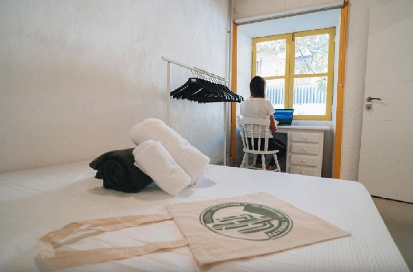 Double Room (double Bed) – Window - Sustainable Coliving and Coworking Oasis with Cultural Immersion in San Sebastian de La Gomera House - Gallery - 22