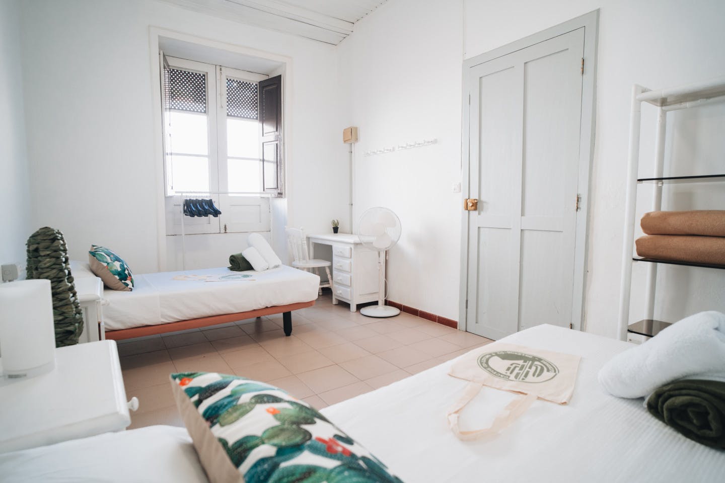 Bed In A 2-Bed Females Only Room - Sustainable Coliving and Coworking Oasis with Cultural Immersion in San Sebastian de La Gomera House - Gallery - 1