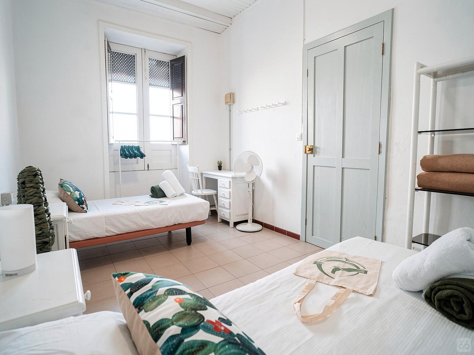 Bed In A 2-Bed Females Only Room - Sustainable Coliving and Coworking Oasis with Cultural Immersion in San Sebastian de La Gomera House - Gallery - 23