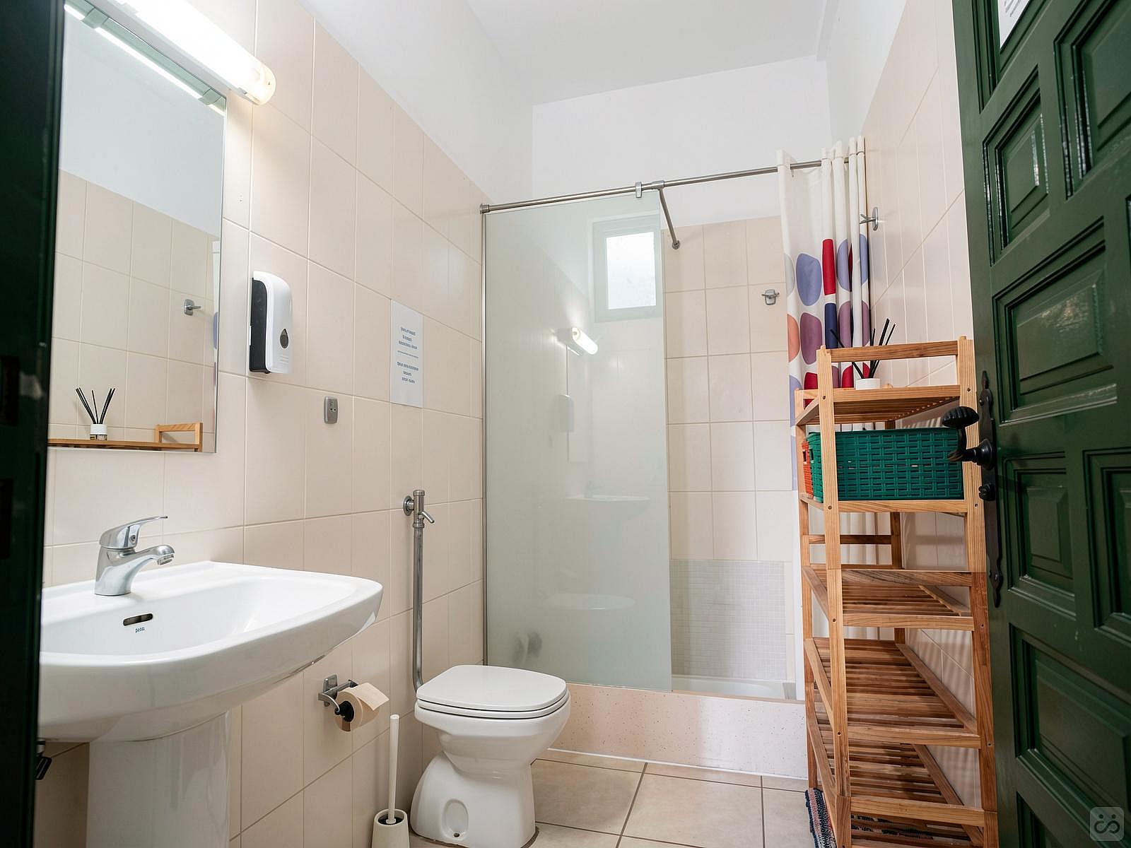 Double Room (double Bed) - No Window - Sustainable Coliving and Coworking Oasis with Cultural Immersion in San Sebastian de La Gomera House - Gallery - 15