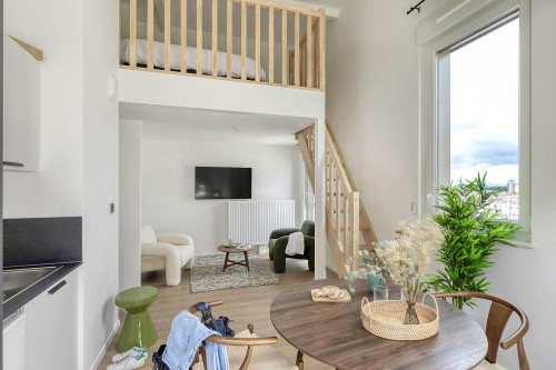 Stylish complex near TGV station