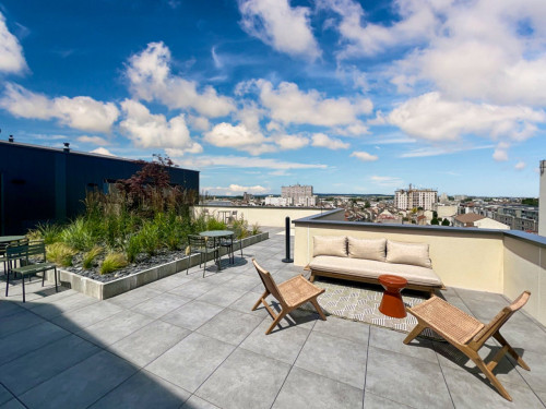 Stylish complex near TGV station