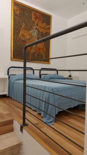 Quiet and central 1-bedroom apartment