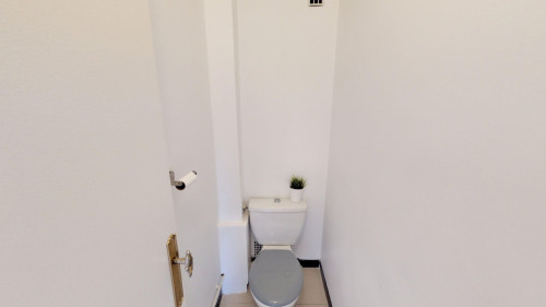 Exceptional Stunning Apt. near Compans