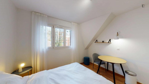Comfy studio near the Clamart train station