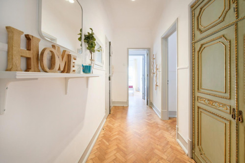 Appealing single bedroom with balcony