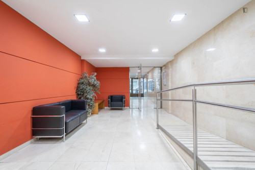 Comfy double bedroom near the Alfons X metro 