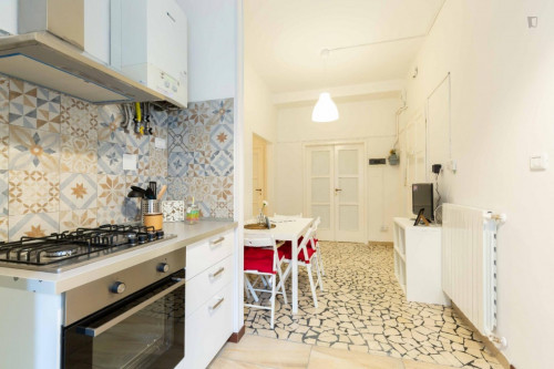 Stunning double bedroom in Centro - Gallery - 3