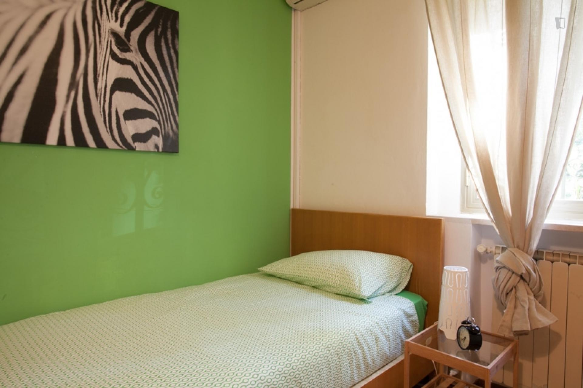 Good-looking single bedroom in San Donato