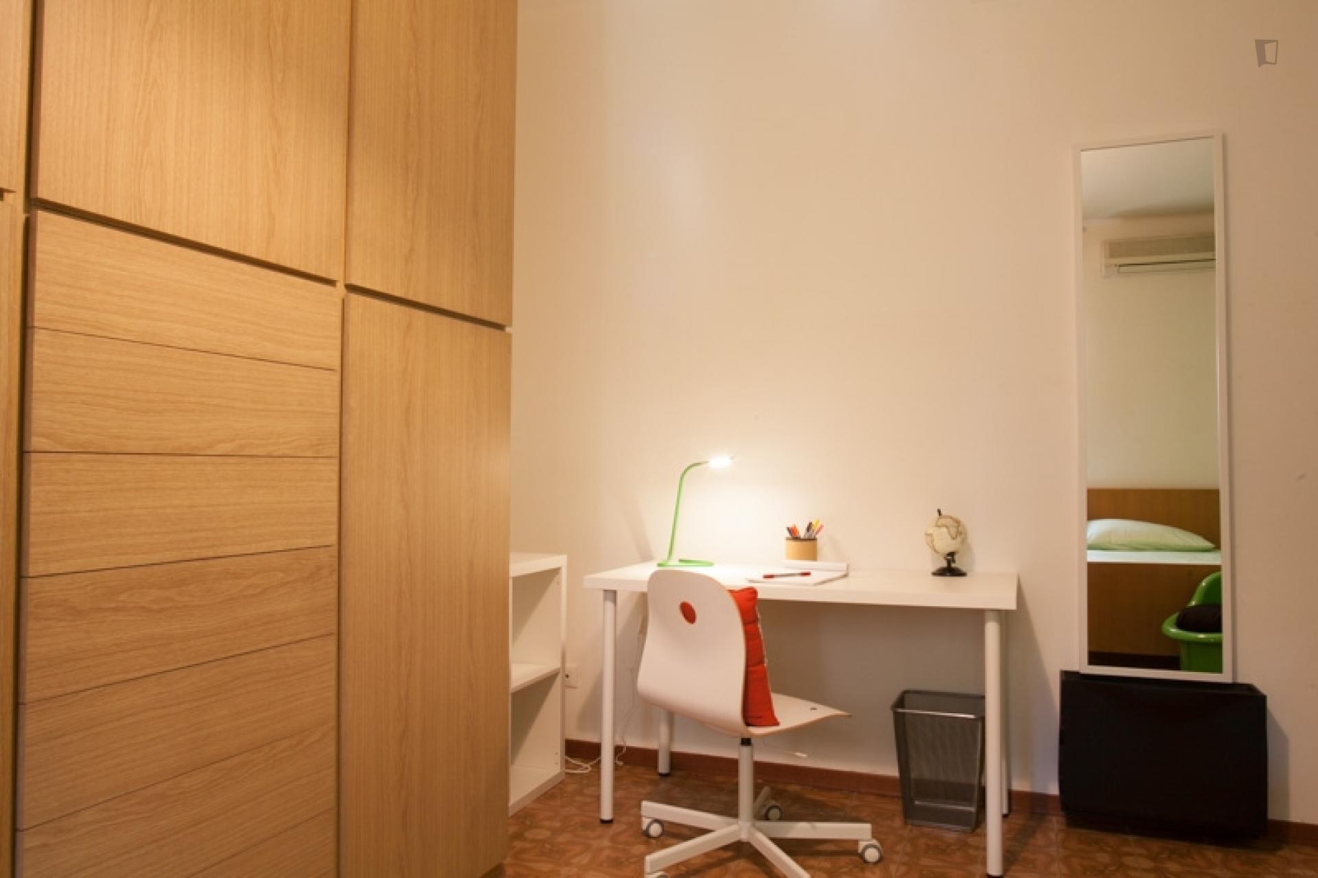 Good-looking single bedroom in San Donato