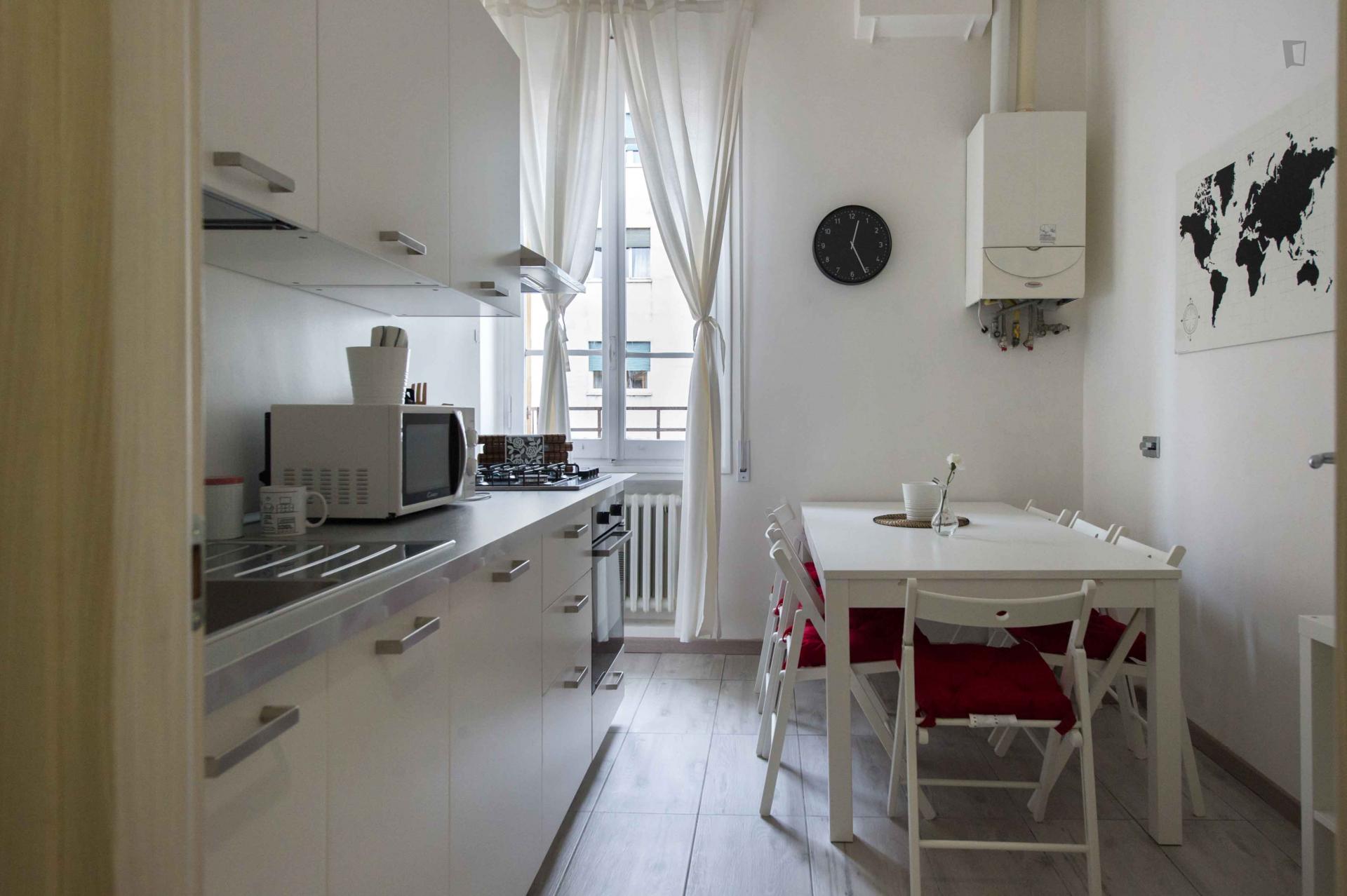 Luminous double bedroom in Centro