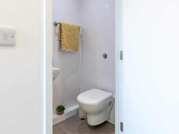  Gold Plus En Suite  -  Great Court  - Gallery -  8