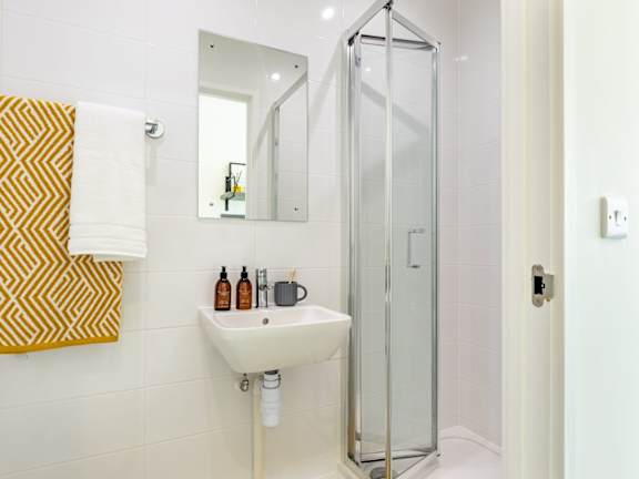  Gold Plus En Suite  -  Great Court  - Gallery -  7