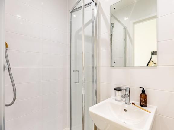  Gold En Suite  -  Great Court  - Gallery -  9