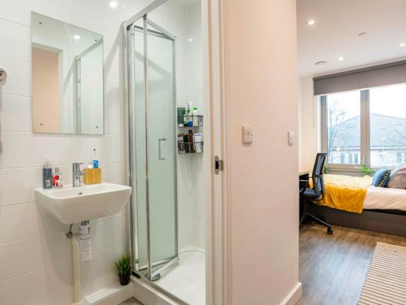  Silver Skyline En Suite  -  Great Court  - Gallery -  9