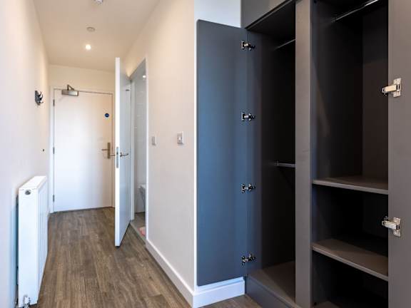  Silver Skyline En Suite  -  Great Court  - Gallery -  4