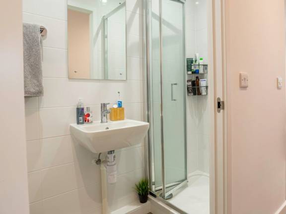  Silver Skyline En Suite  -  Great Court  - Gallery -  6