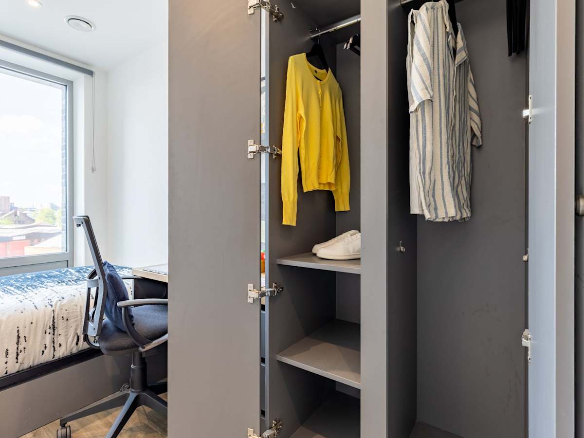  Gold Skyline En Suite  -  Great Court  - Gallery -  6